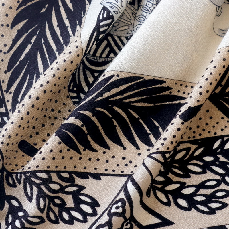 Silk Wool Scarf 135CM Luxury D - đánh giá và giá Winter Clothing Hong Kong